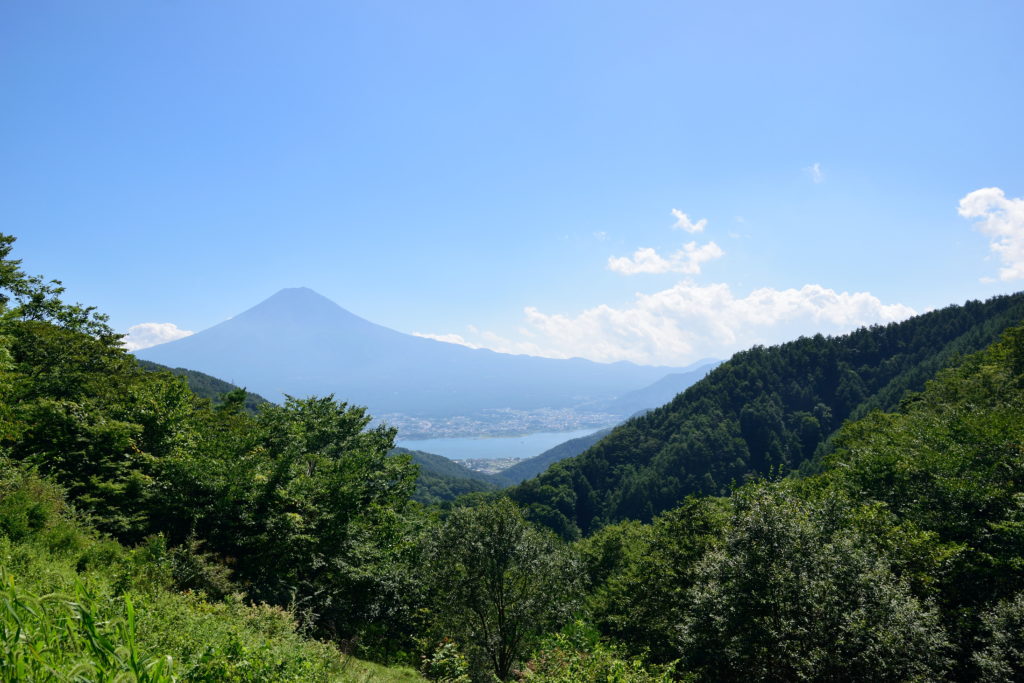 天下茶屋から見下ろす富士山