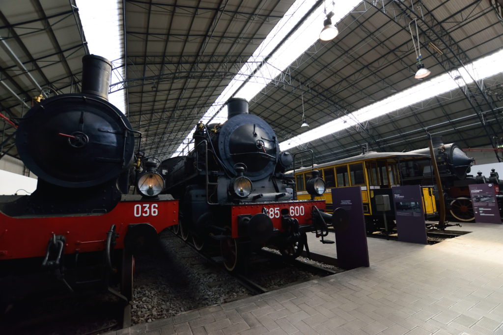 イタリアの機関車の展示