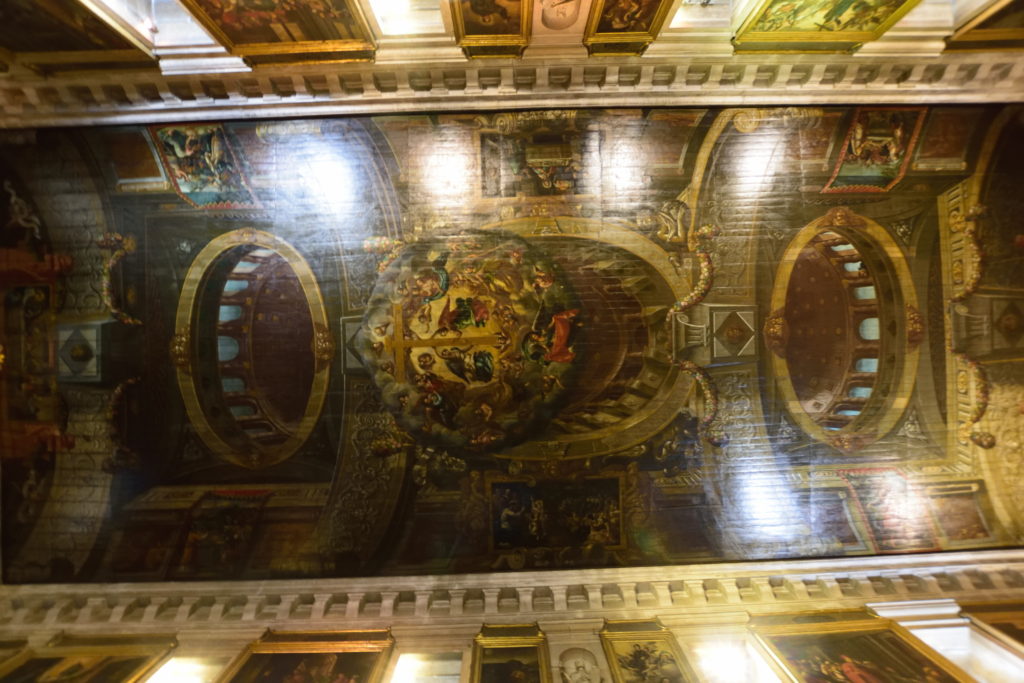 サン・ロッケ教会の天井の絵画