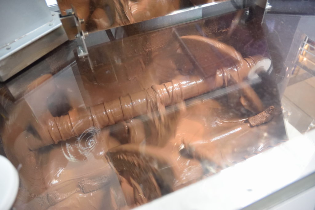 チョコレートを混ぜる機械