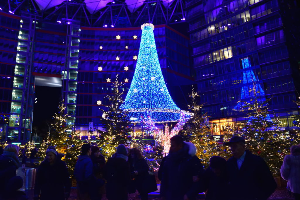 ベルリンのソニービルのクリスマスツリー