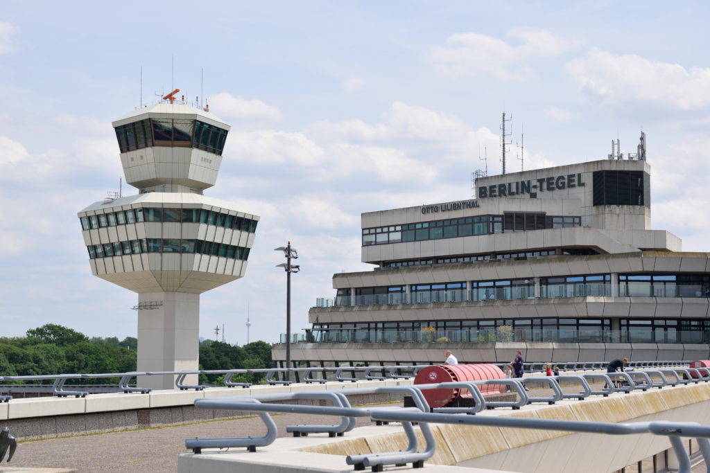 テーゲル空港の管制塔