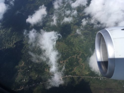 フィリピン上空からの機窓