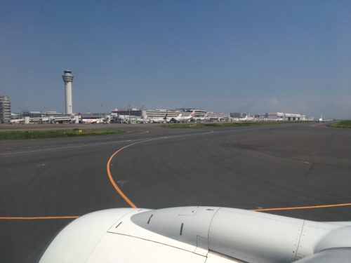 機窓から見た羽田空港