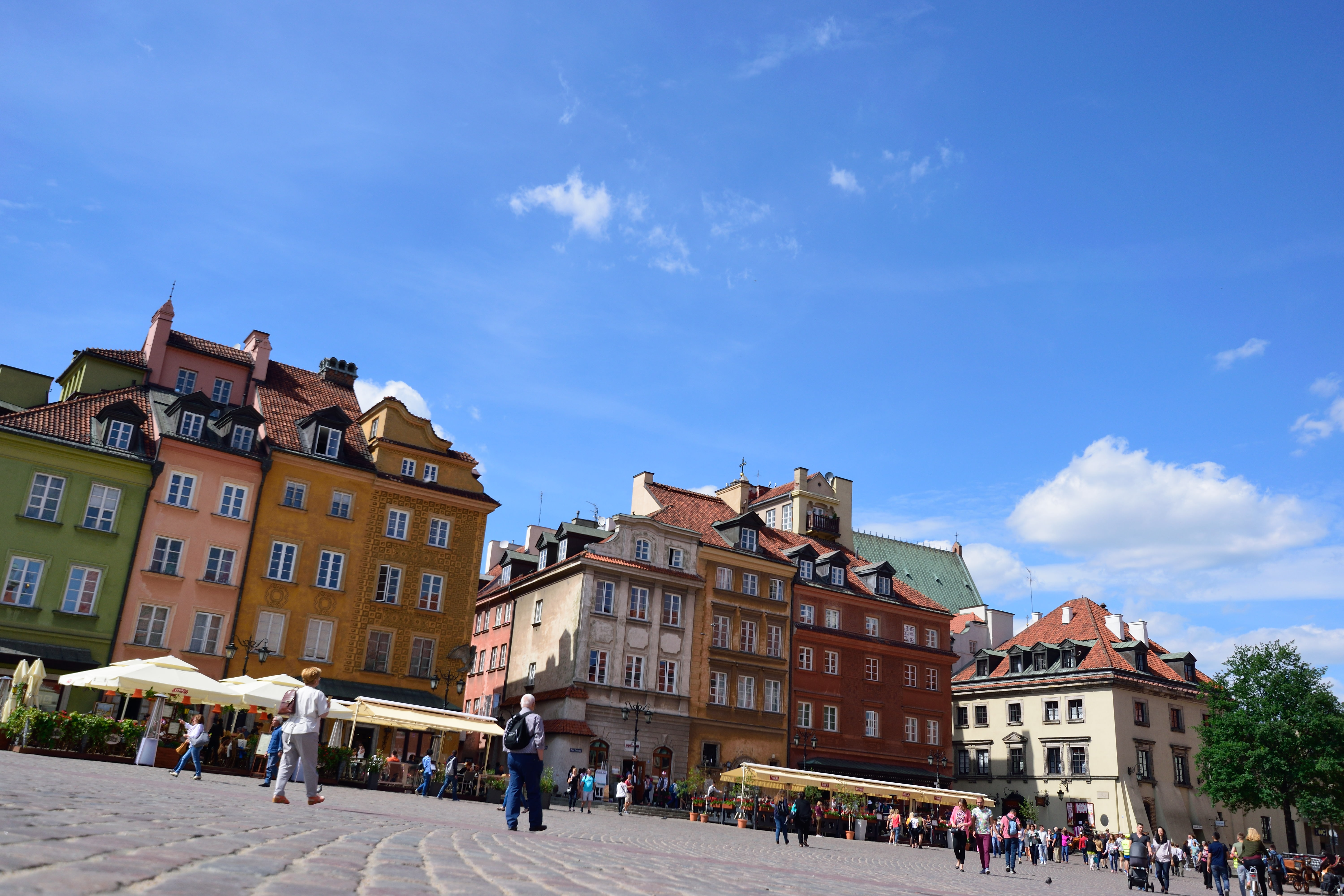 「再生された街」ポーランドの首都ワルシャワを観光(旅行記1/5Days)