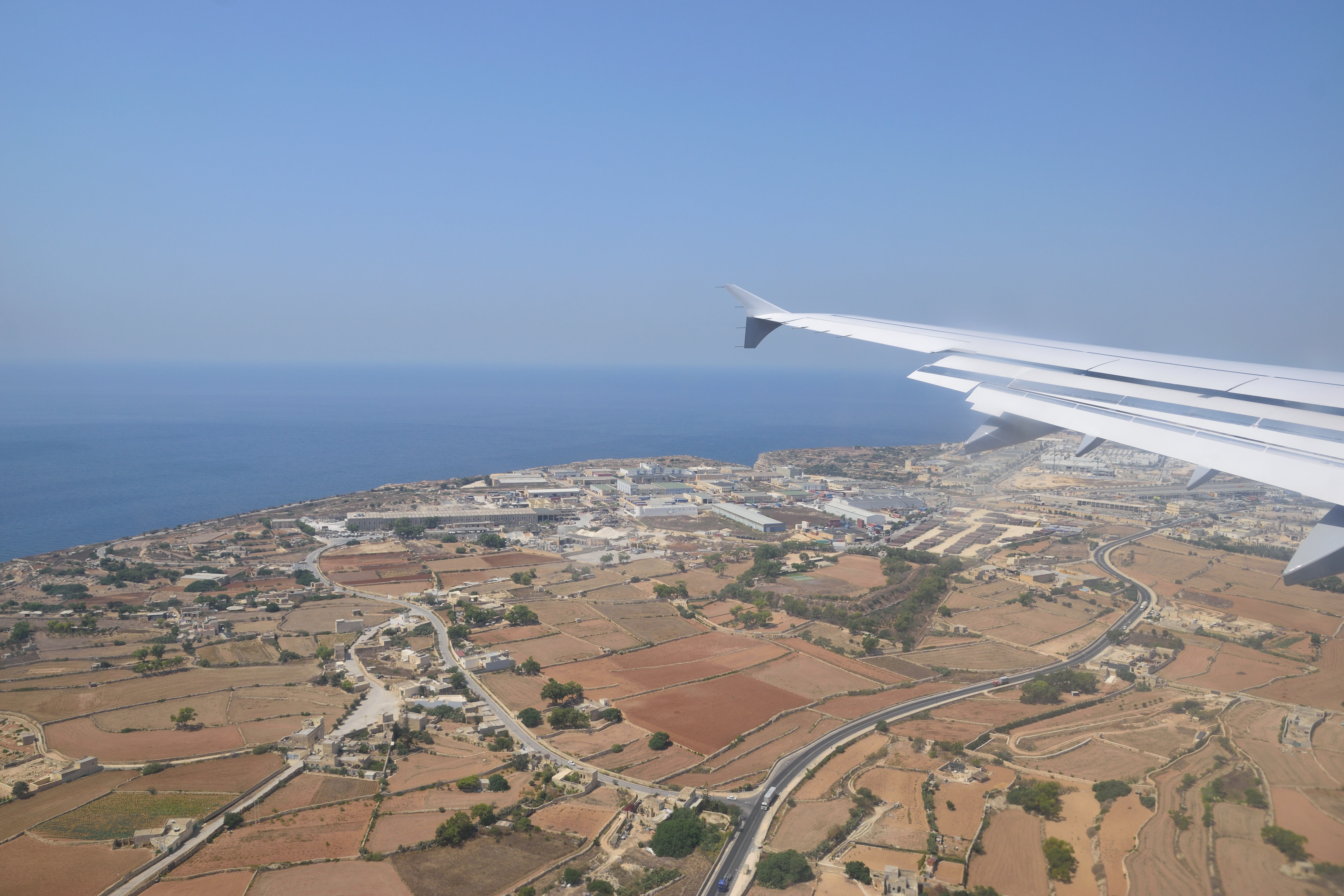 機内から見たマルタ島